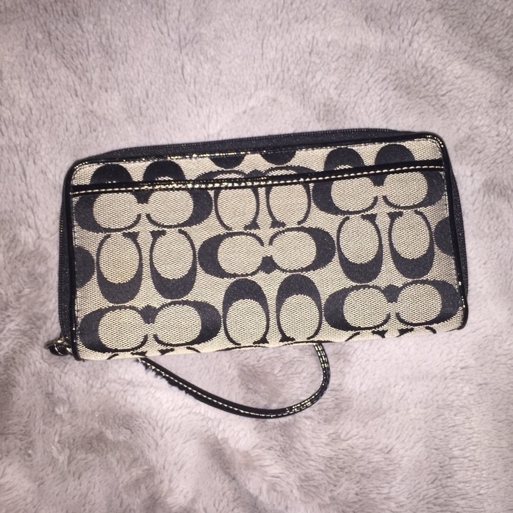 💗Coach Wristlet💗